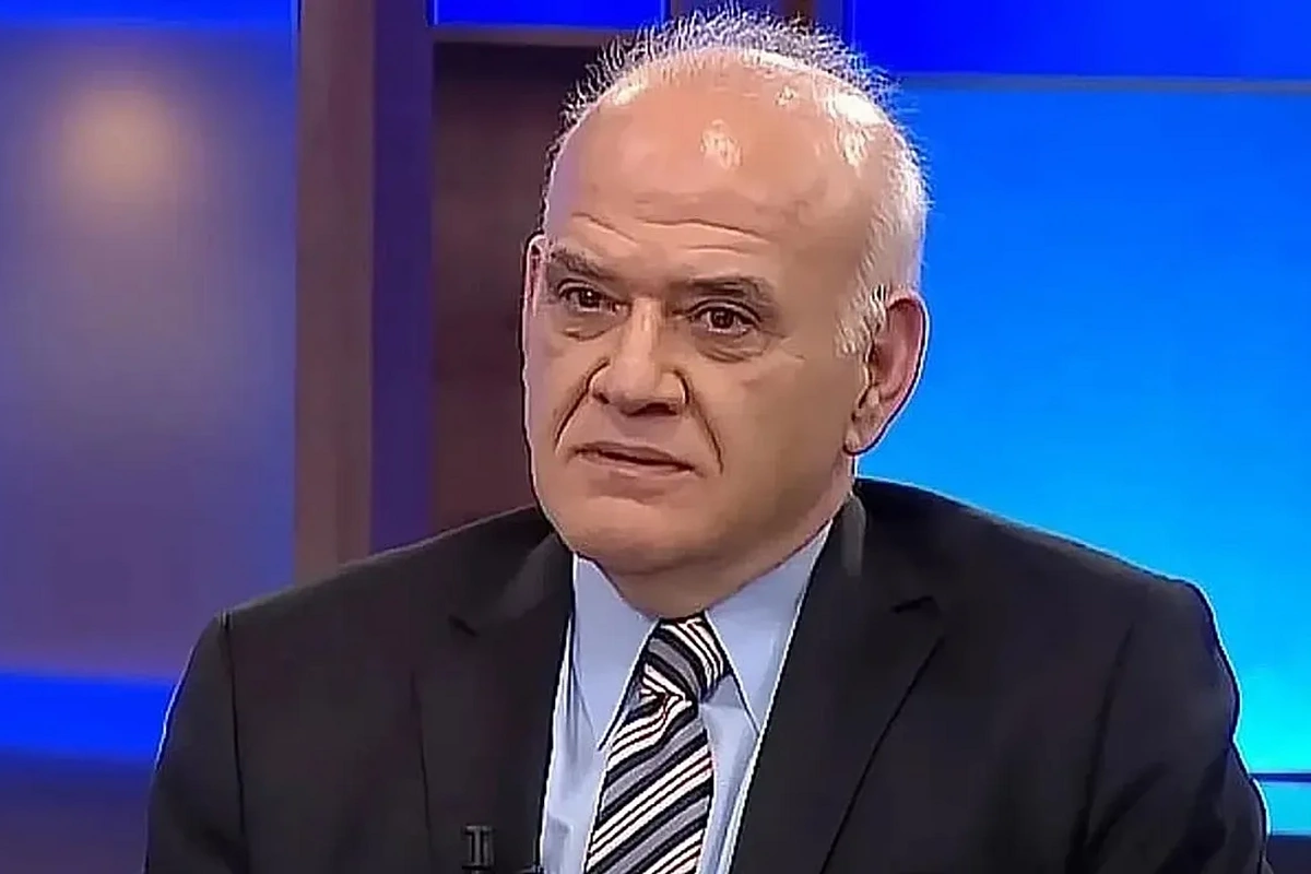 Azərbaycana girişi qadağan olunan türklərdən biri də məşhur futbol şərhçisi Ahmet Çakardır