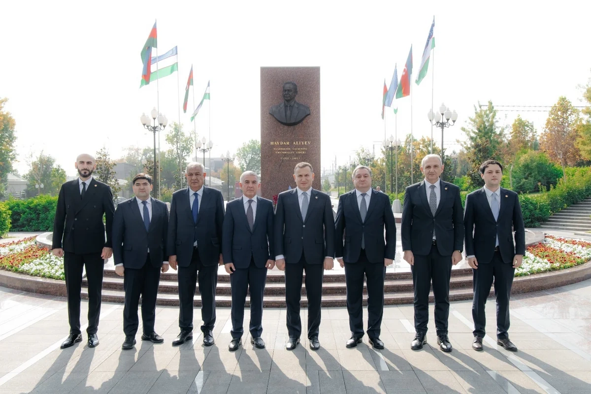 Azərbaycan və Özbəkistan həmkarlar ittifaqları arasında əməkdaşlıq haqqında memorandum imzalanıb - FOTOLAR
