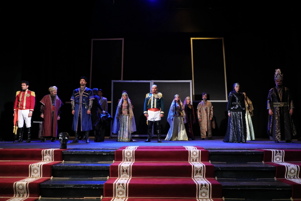 İlyas Əfəndiyevin xatirəsi vəfatının 30-cu ildönümündə Bakı Bələdiyyə Teatrında yad edildi - FOTOLAR