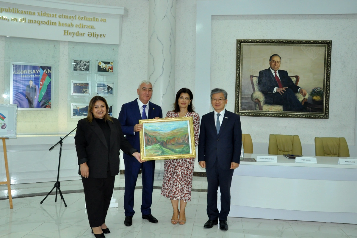 Koreya səfiri Pirallahıda olub, ağacəkmə aksiyası keçirilib — FOTOLAR