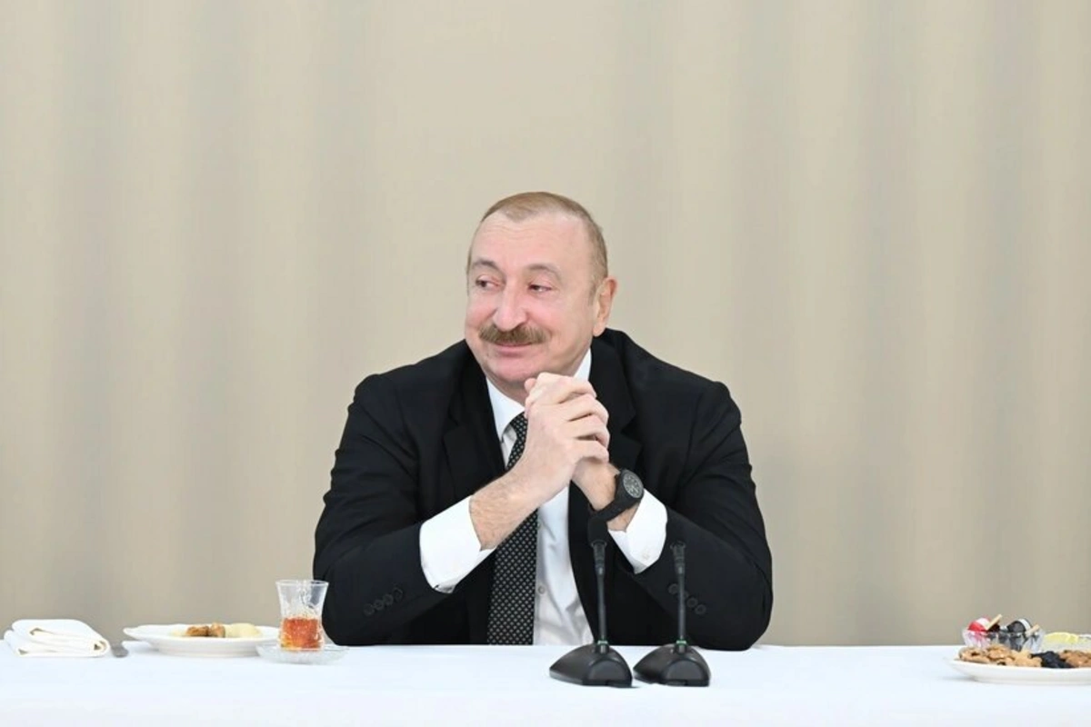 İlham Əliyev FIFA U-15 dünya çempionatının və festivalının açılış mərasimini izləyir