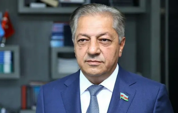 Cavanşir Feyziyevin apteki dərmanları reseptsiz satırmış - Şirkəti cərimələndi