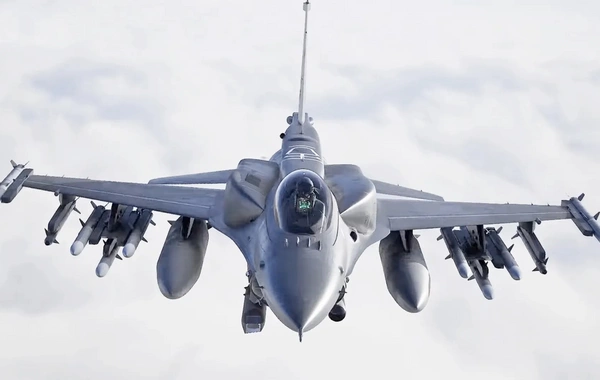 ABŞ Ukraynaya F-16 qırıcılarının daha mükəmməl versiyasını təklif edir