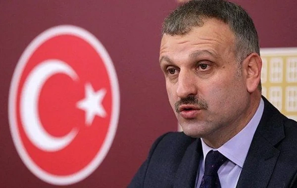 Ərdoğanın baş müşaviri Oktay Saral istefa verdi