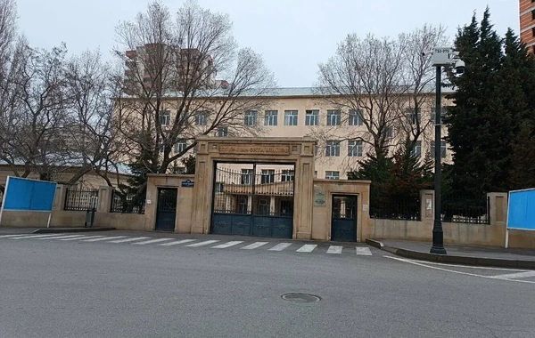 Bakıda məktəblinin 4-cü mərtəbədən yıxılaraq ölməsi faktı araşdırılır