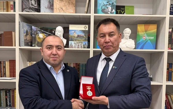Aqil Ələsgər Bişkekdə medalla təltif olundu – Qırğızıstan Jurnalistlər Birliyinin fəxri üzvü seçildi (FOTOLAR)