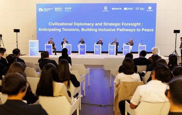 Heydər Əliyev Mərkəzində Sivilizasiya diplomatiyası və strateji uzaqgörənlik mövzusunda plenar sessiya keçirilib - FOTOLAR