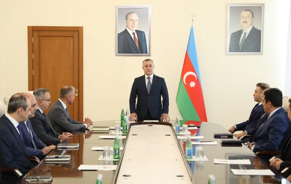 Anar Bayramov Səhiyyə Nazirliyinin kollektivinə təqdim olunub - FOTOLAR