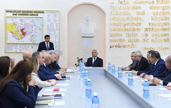 YAP-ın VIII Qurultayından irəli gələn vəzifələrə dair geniş müşavirə keçirilib - FOTOLAR