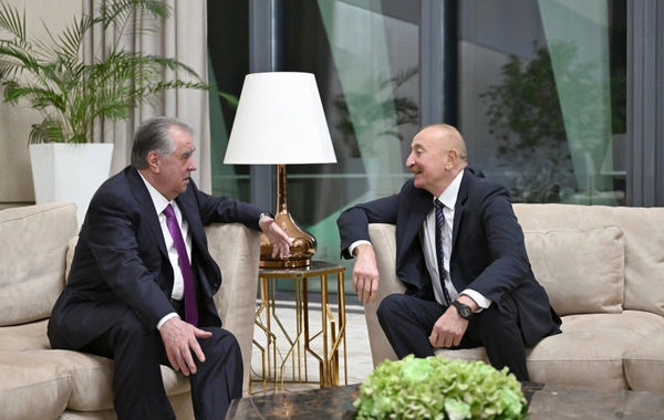 İlham Əliyev Tacikistan Prezidenti ilə görüşdü