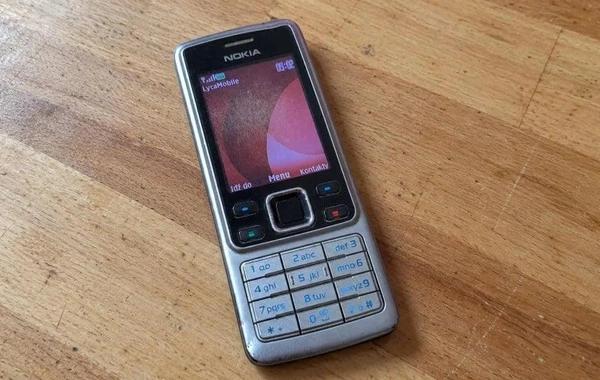 20 yaşlı Nokia telefonunda ChatGPT və Gemini dövrü başladı
