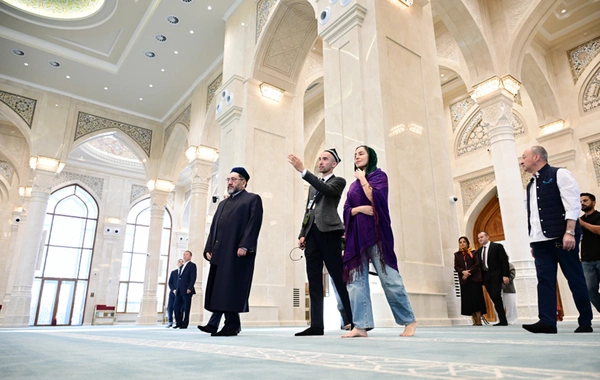 Leyla Əliyeva İmam əl-Buxarinin memorial kompleksində - FOTOLAR