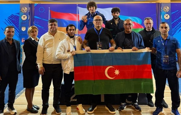 Azərbaycan ağırlıqqaldıranı Qasım İsmayılov Avropa birinciliyində 3 medal qazanıb