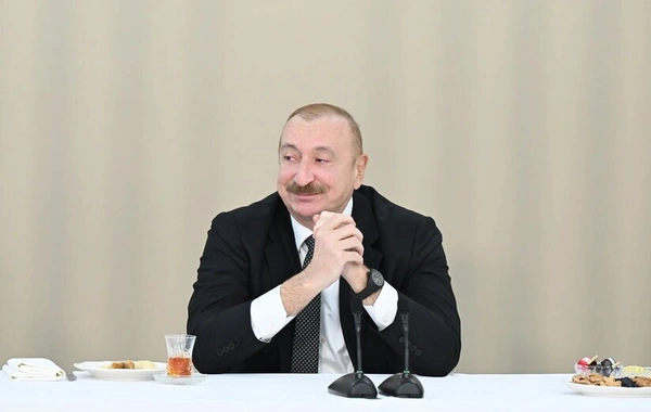 İlham Əliyev FIFA U-15 dünya çempionatının və festivalının açılış mərasimini izləyir