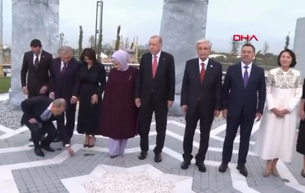 Ceyhun Bayramovdan nəzakətli jest - VİDEO