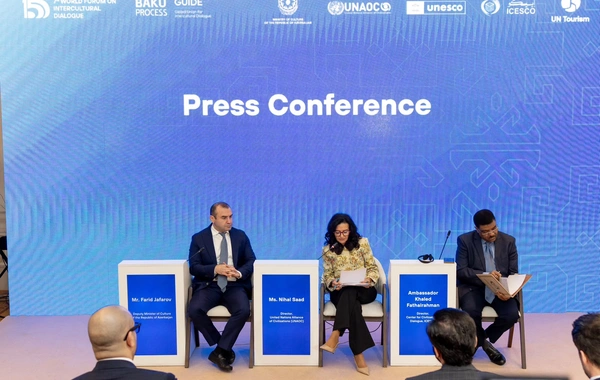 VII Ümumdünya Mədəniyyətlərarası Dialoq Forumuna həsr olunan mətbuat konfransı keçirilib - FOTOLAR